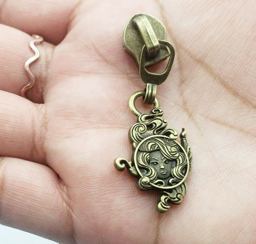 Preorder Madame- Haunted Mansion-#5 Zipper Pull