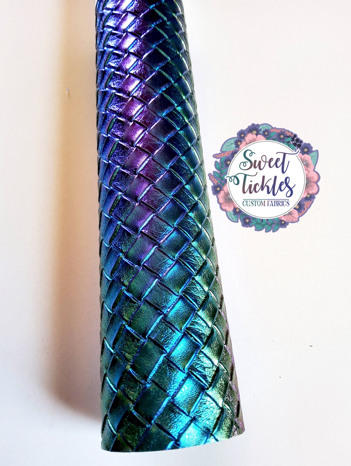 Rainbowland-Basket Crossover Vinyl/ Faux Leather