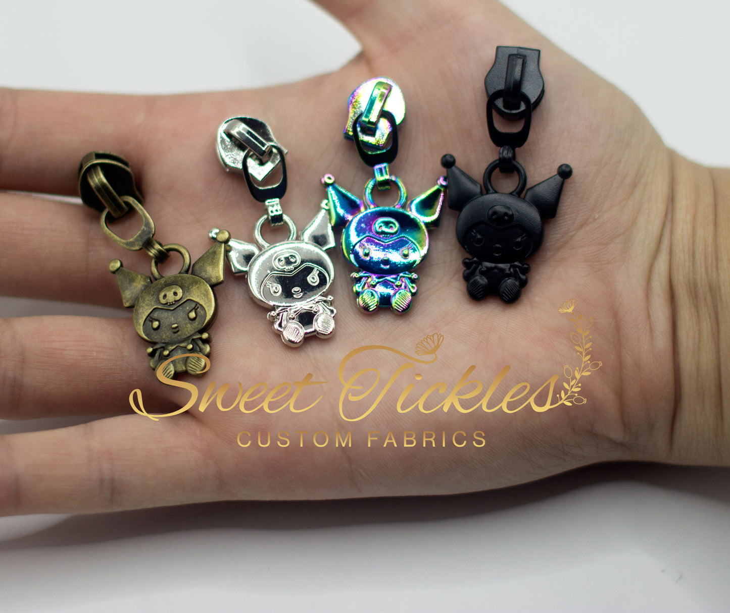 Exclusive Kuro- -#5 Zipper Pull