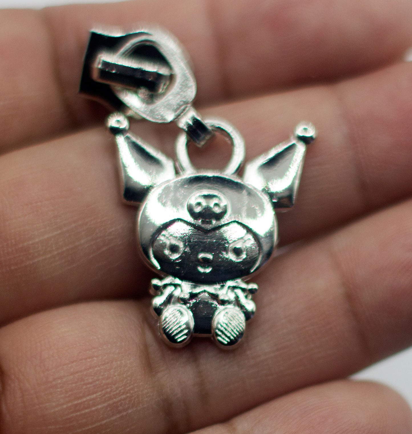 Exclusive Kuro- -#5 Zipper Pull